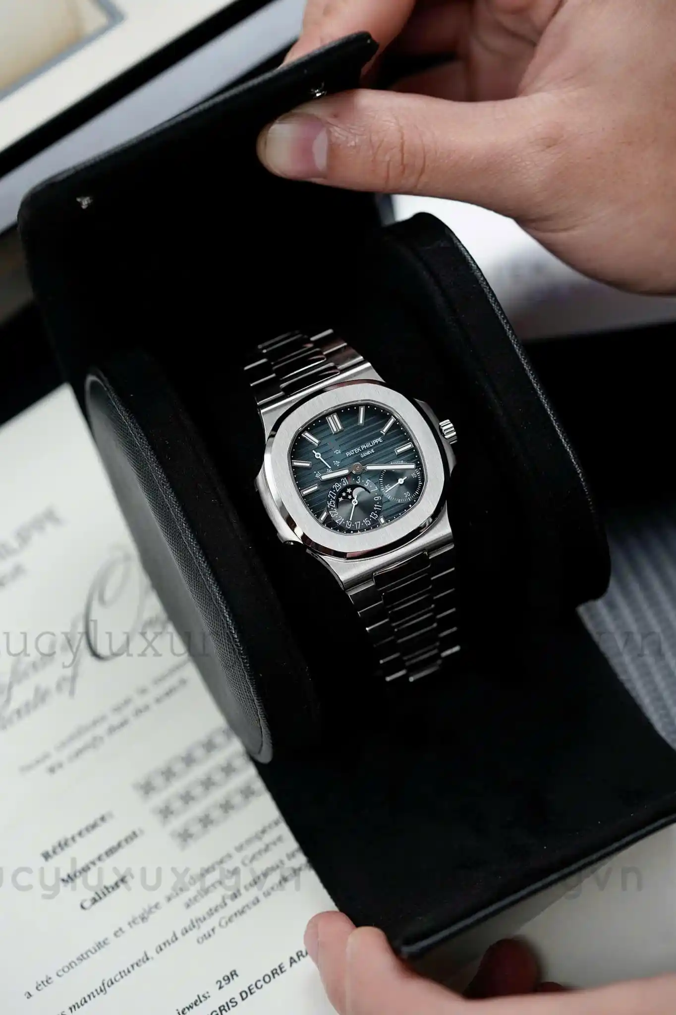 Patek Philippe Nautilus 5712/1A-001 Blue Steels Custom Modify – Handcrafted Version - 图片 3