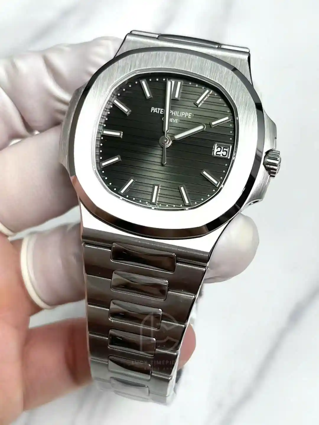 Patek Philippe Nautilus 5711A Green 40mm Custom MODIFY 2026 – Handcrafted Version - 图片 3