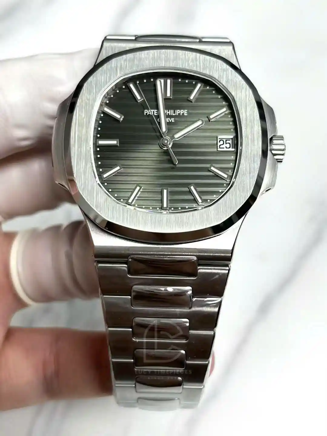 Patek Philippe Nautilus 5711A Green 40mm Custom MODIFY 2026 – Handcrafted Version - 图片 5